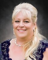 Annie  Martinez Nadeau